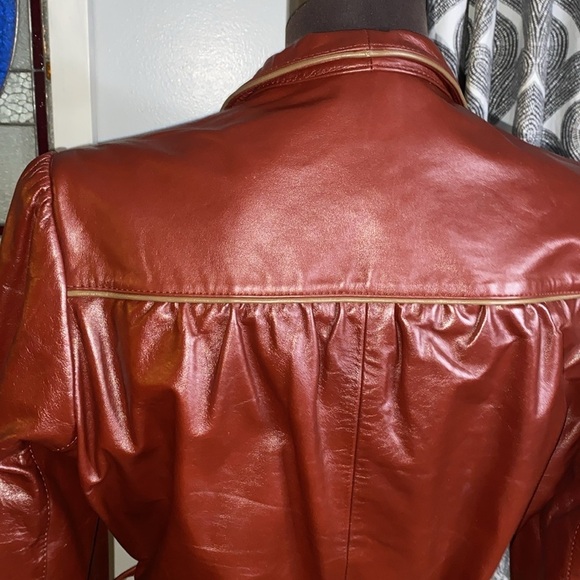 Vintage Berman’s Women's Burgundy Leather Jacket - Picture 7 of 12